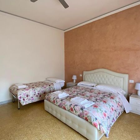 Casagiorgio A Due Passi Dal Centro Storico Apartment Florence Exterior photo