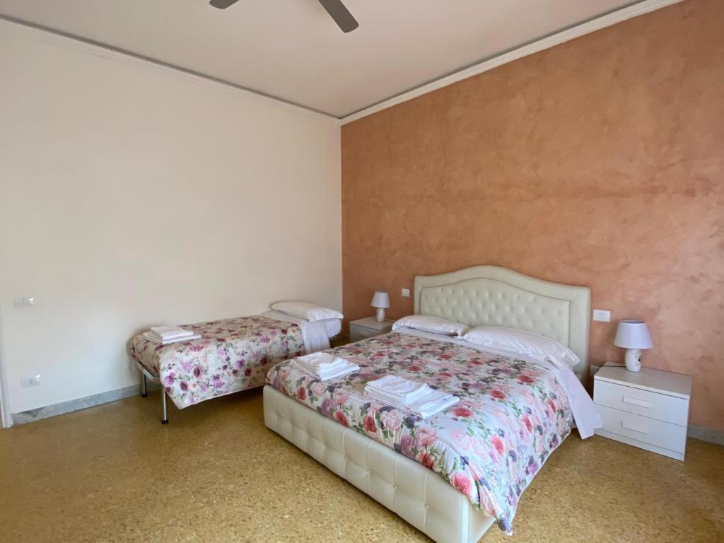 Casagiorgio A Due Passi Dal Centro Storico Apartment Florence Exterior photo